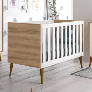 Berço Mini Cama Theo Retrô Branco Fosco/Mezzo com Pés Amadeirado e Colchão D18 - Reller Móveis