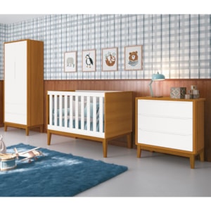 Dormitório Infantil Classic 2 Portas, Cômoda 3 Gavetas e Berço Branco/Savana com Pés Amadeirado - Reller Móveis